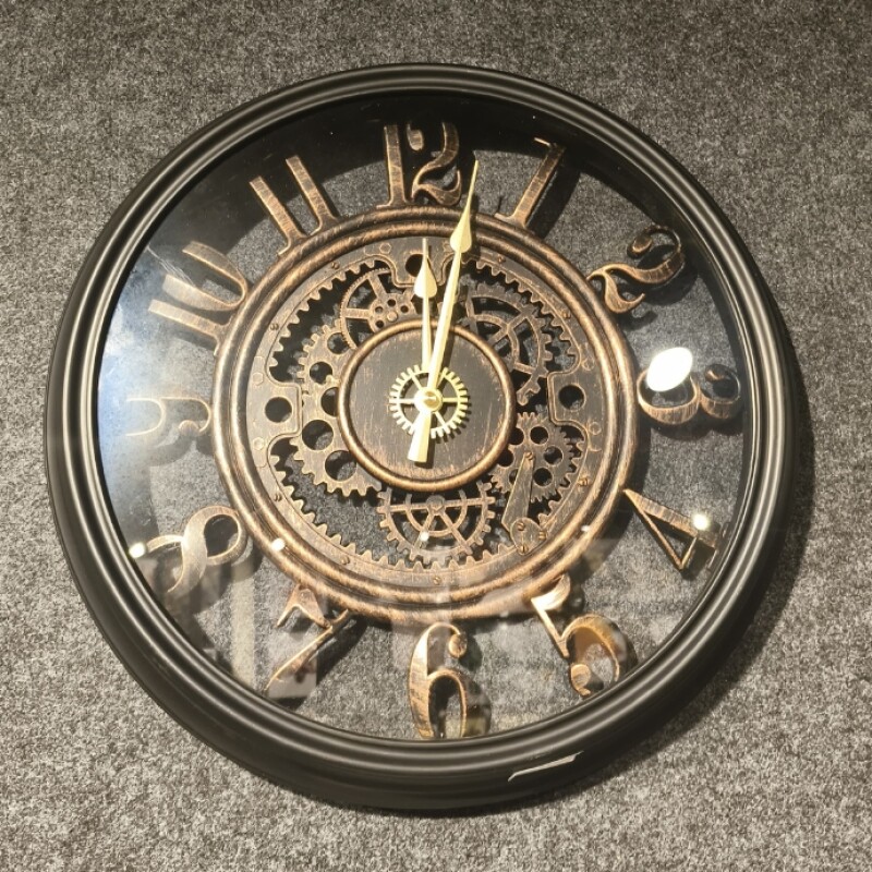 Vintage Gear Wall Clock – Black Antique Design